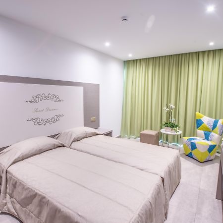 Nicholas Color Hotel Айя Напа Екстериор снимка