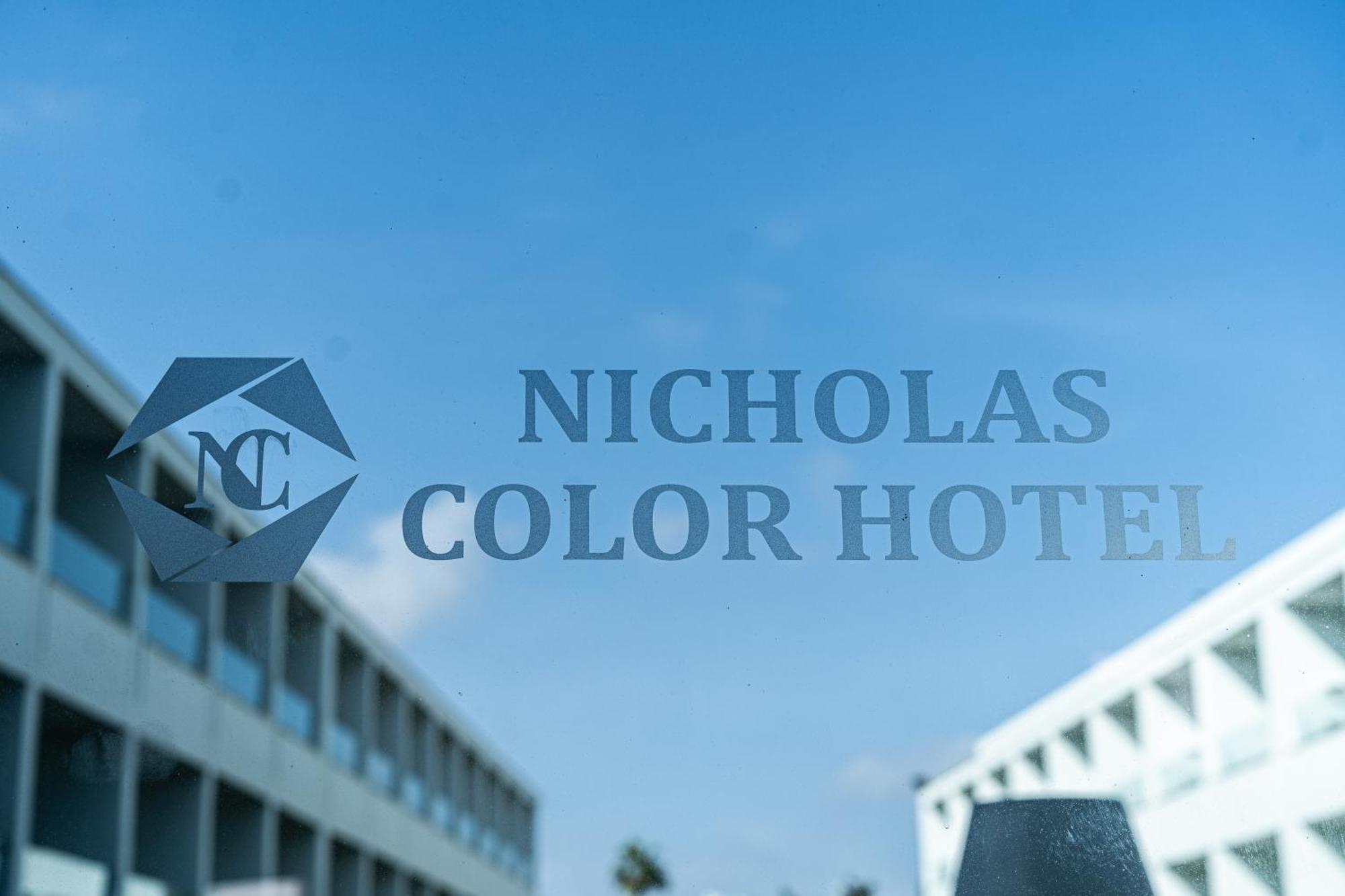Nicholas Color Hotel Айя Напа Екстериор снимка