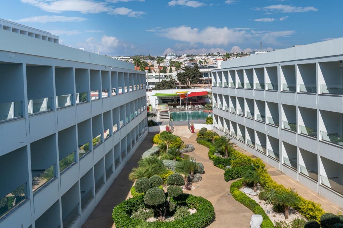 Nicholas Color Hotel Айя Напа Екстериор снимка