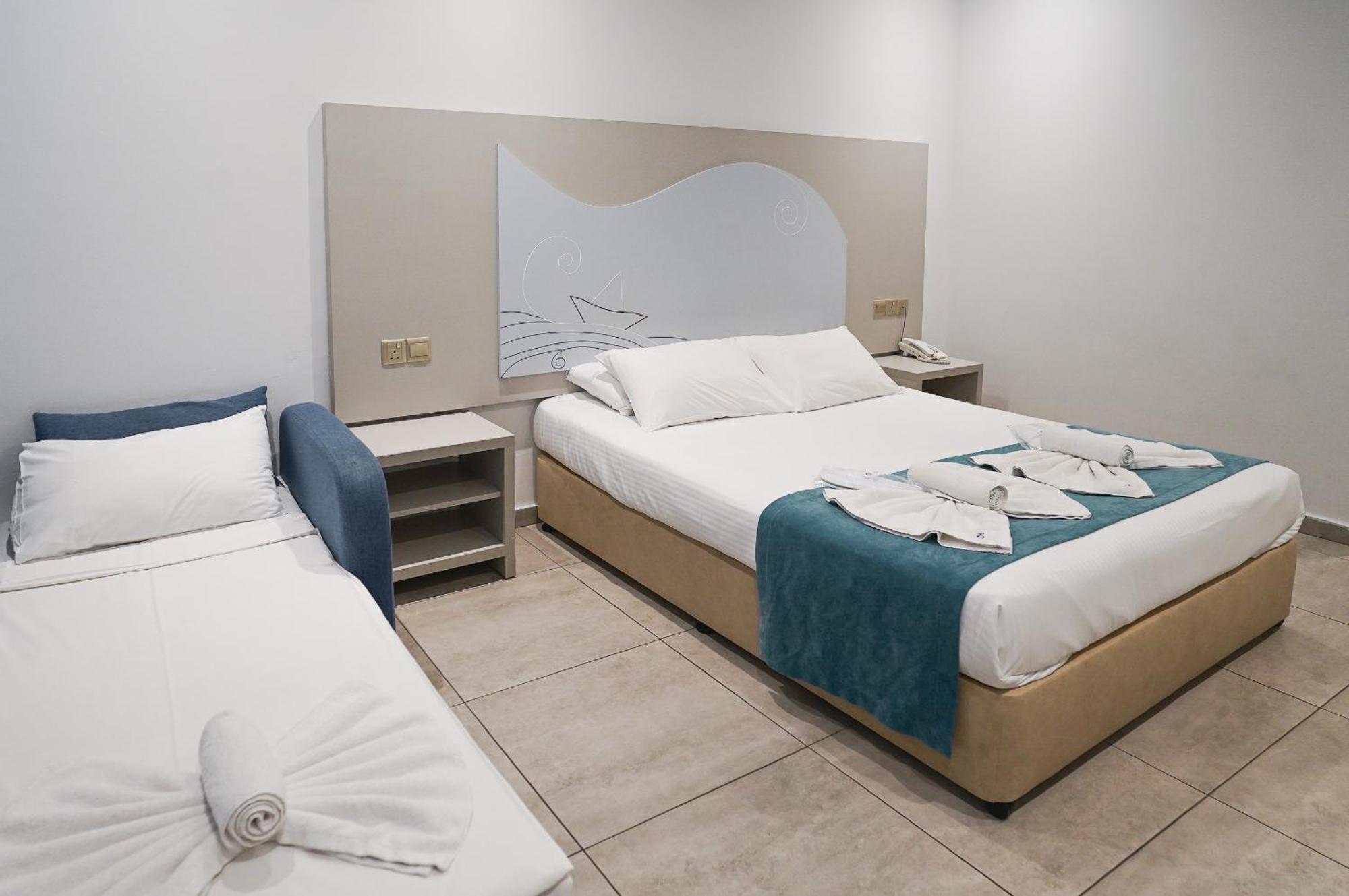 Nicholas Color Hotel Айя Напа Екстериор снимка