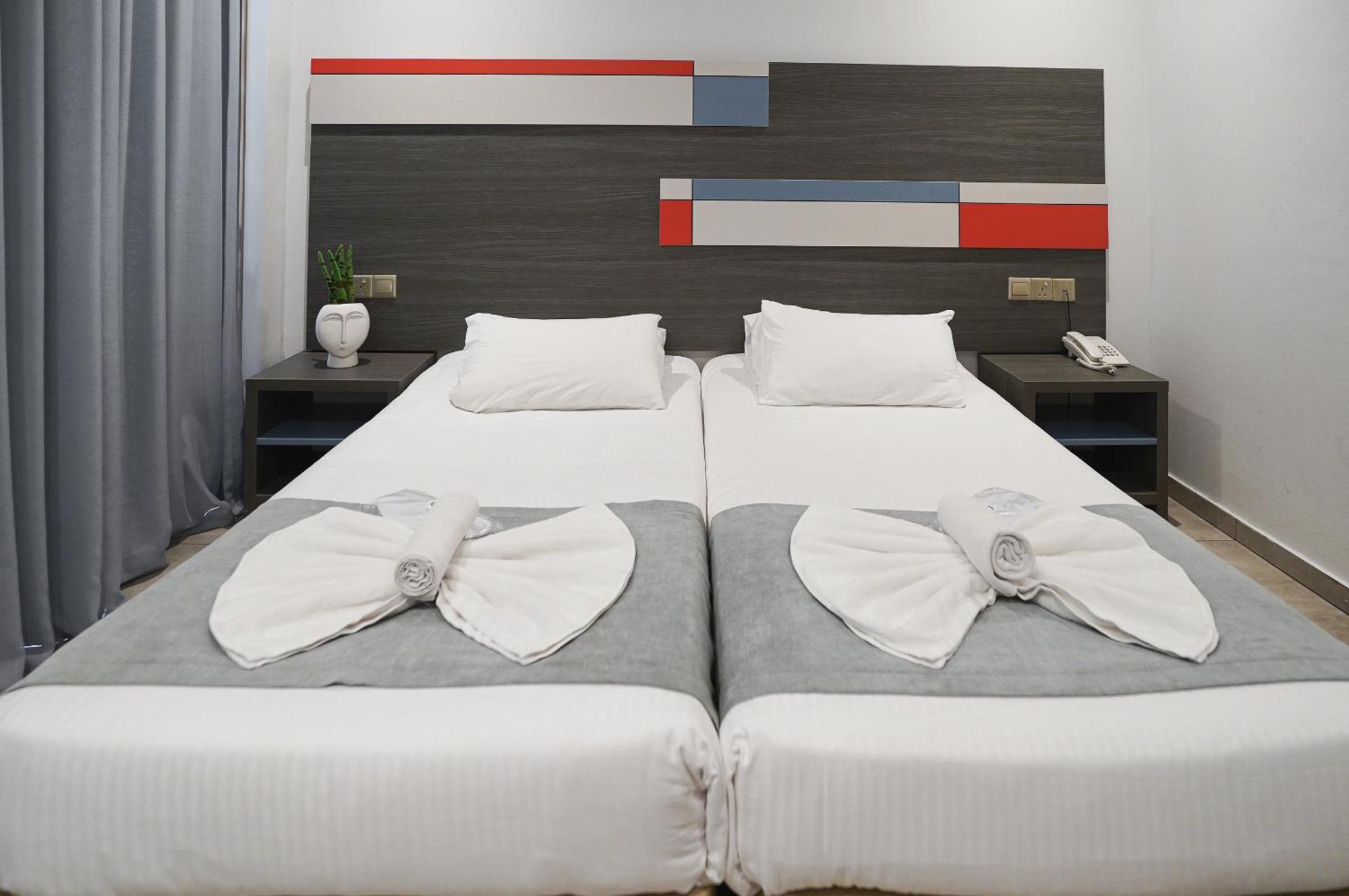Nicholas Color Hotel Айя Напа Екстериор снимка